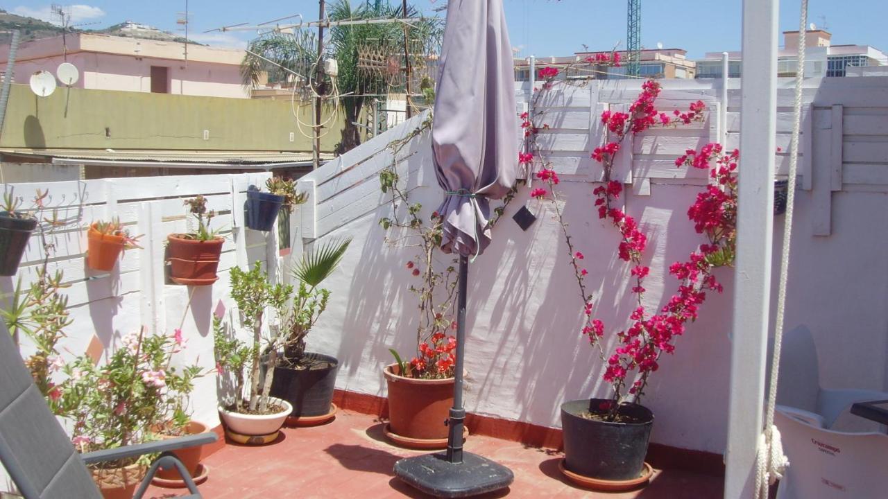 Centrico Atico 100m2 Patio Apartment Almunecar